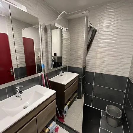 Appartement T2 Avec Balcon, Acces Piste, Parking, Animaux Bienvenus