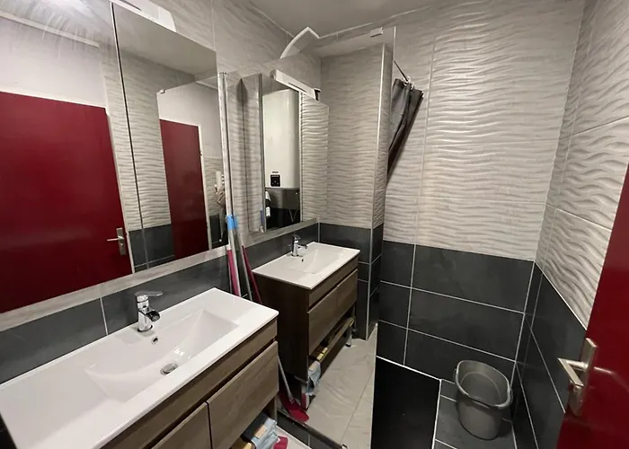 Lägenhet T2 Avec Balcon, Acces Piste, Parking, Animaux Bienvenus - Fr-1-787-69